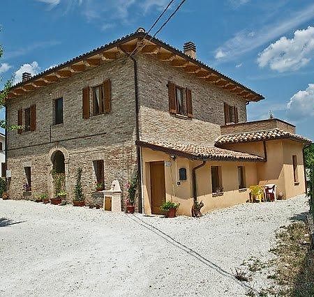 Hotel Antica Loggia Fabriano Exterior foto